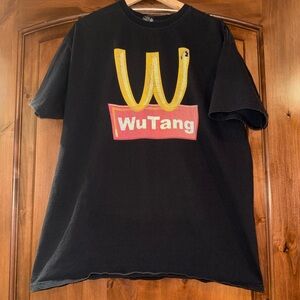 Wu-Tang parody graphic tee 🐝🍟